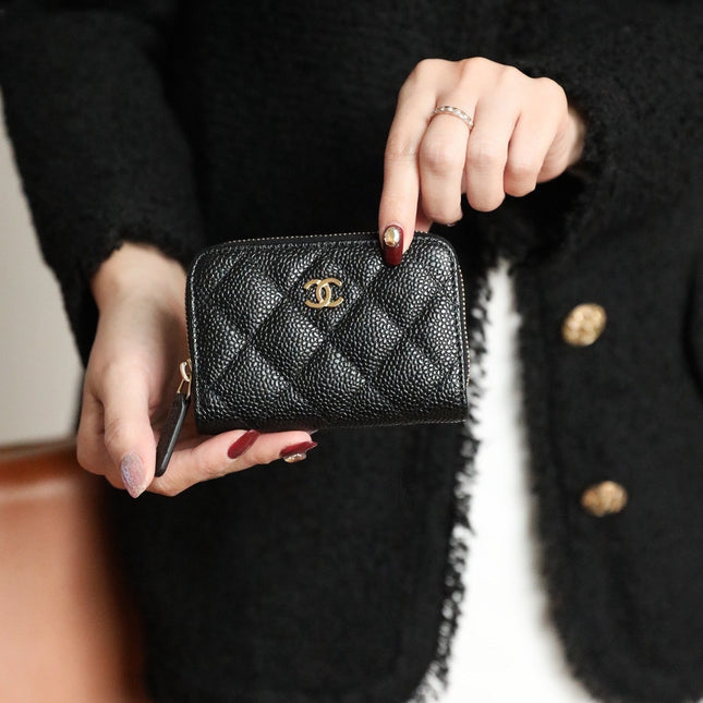 CC ZIPPED COIN BASIC PURSE 11 BLACK CALFSKIN WITH GOLD ICON