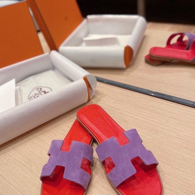 0RAN SANDALS IN VIOLET PURPLE SUEDE AND CHERRY RED CALFSKIN