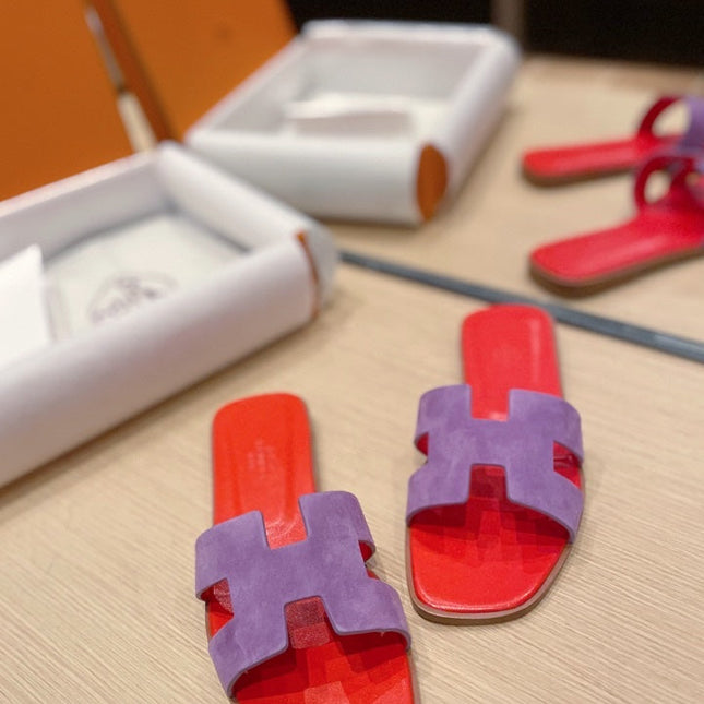 0RAN SANDALS IN VIOLET PURPLE SUEDE AND CHERRY RED CALFSKIN