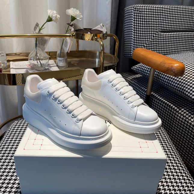 OVERSIZED SNEAKERS IN WHITE CALFSKIN WITH RUBBER HEEL TAB