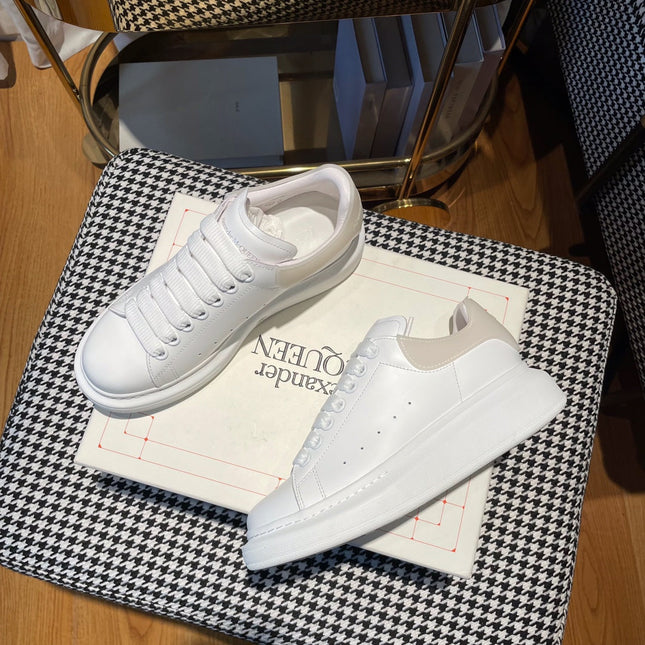 OVERSIZED SNEAKERS IN WHITE CALFSKIN WITH RUBBER HEEL TAB