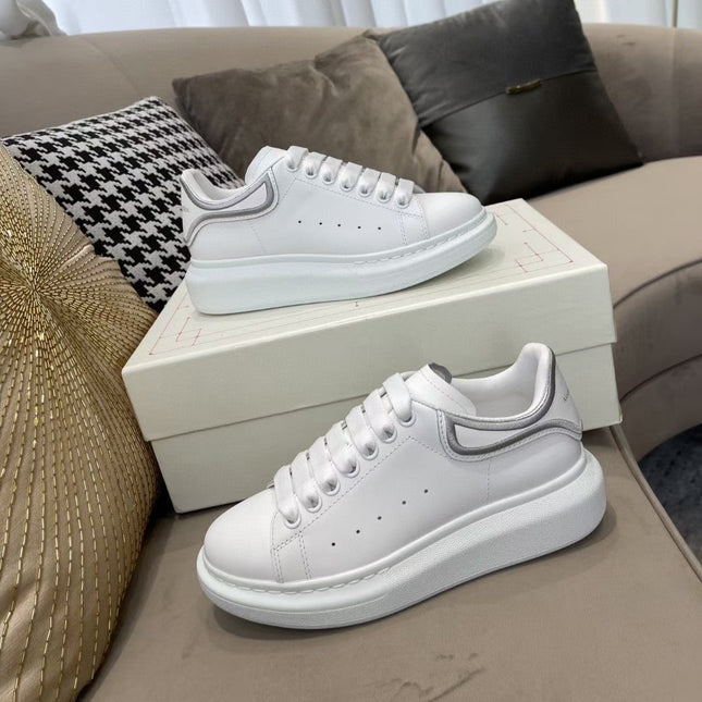 OVERSIZED SNEAKER IN WHITE CALFSKIN WITH GREY STITCHED HEEL TAB