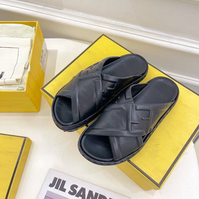 FENDI CROSSOVER SLIPPER IN BLACK CALFSKIN