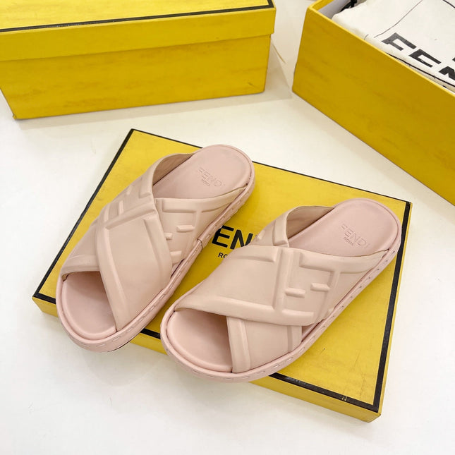 FENDI CROSSOVER SLIPPER IN PALE PINK CALFSKIN