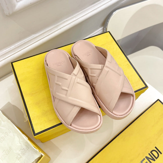 FENDI CROSSOVER SLIPPER IN PALE PINK CALFSKIN