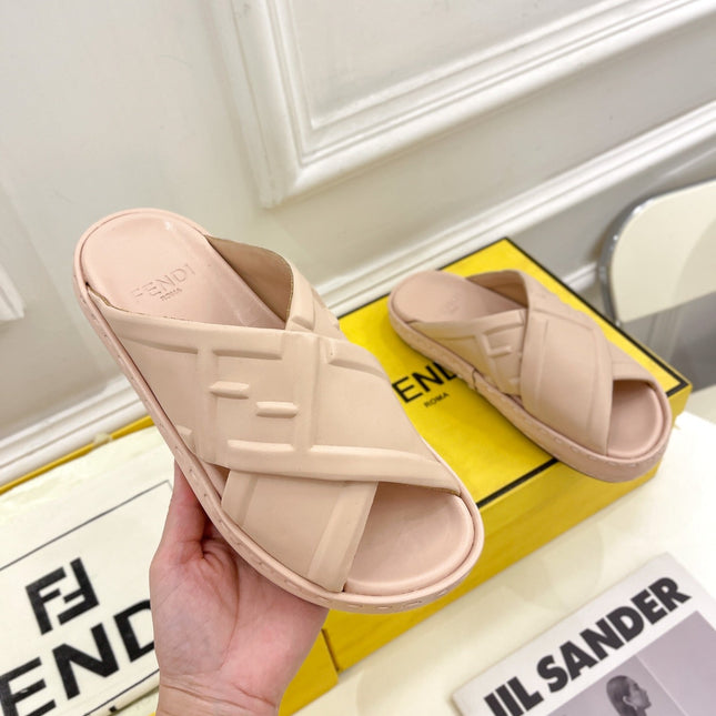 FENDI CROSSOVER SLIPPER IN PALE PINK CALFSKIN