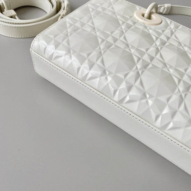MEDIUM D-JOY BAG 26 IN WHITE CALFSKIN