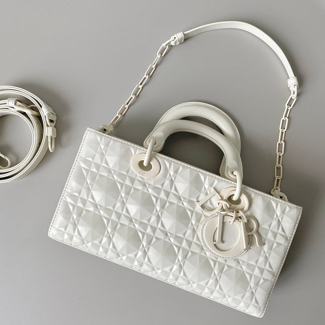 MEDIUM D-JOY BAG 26 IN WHITE CALFSKIN