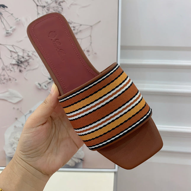 LP RAFFIA CHARMS FLATS SANDAL CARAMEL CALFSKIN