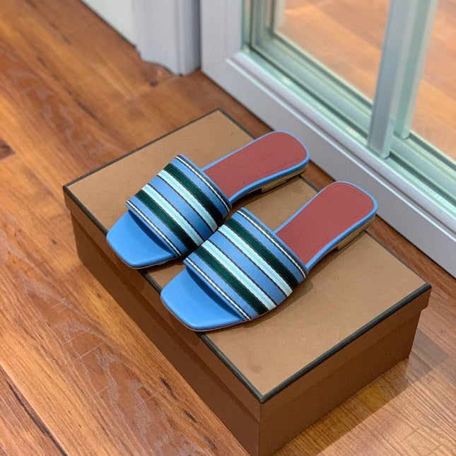 LP RAFFIA CHARMS FLATS SANDAL SKY AND BLACK CALFSKIN