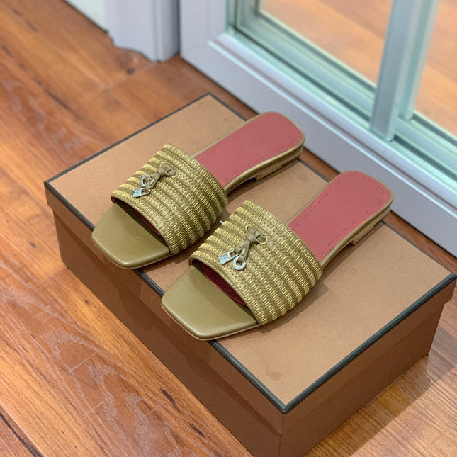 LP RAFFIA CHARMS FLATS SANDAL OLIVE CALFSKIN