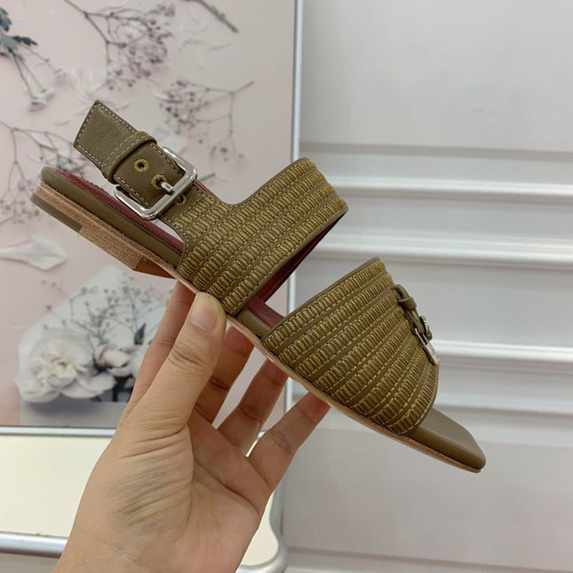 LP RAFFIA CHARMS STRAP FLATS SANDAL OLIVE CALFSKIN