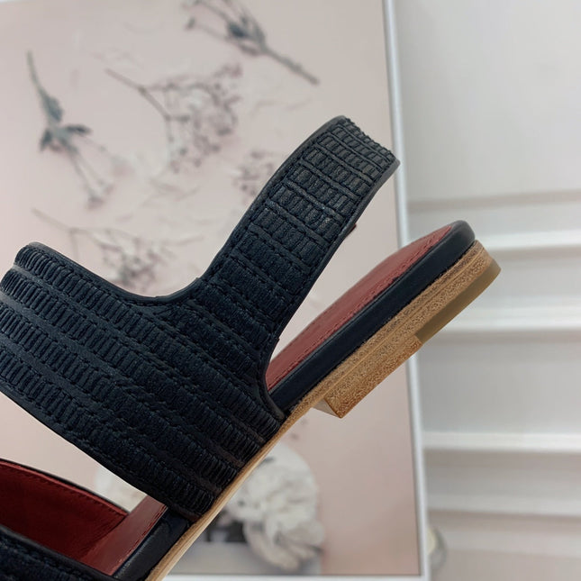 LP RAFFIA CHARMS STRAP FLATS SANDAL BLACK CALFSKIN