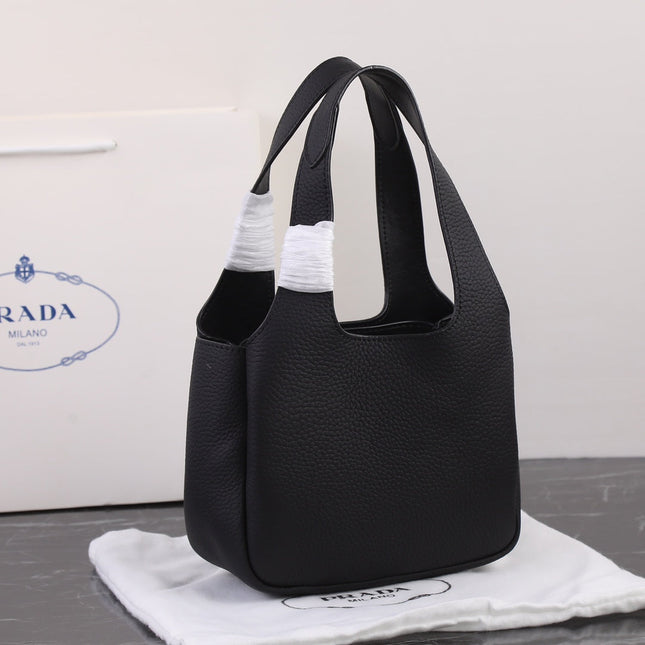 PRA 18 DYNAMIQUE LOGO TOTE BAG IN BLACK CALFSKIN