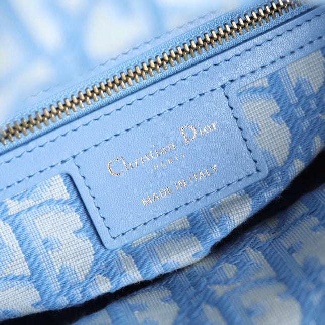LADY 24 BASKET BAG IN BLUE OBLIQUE JACQUARD MIX BEIGE WICKER