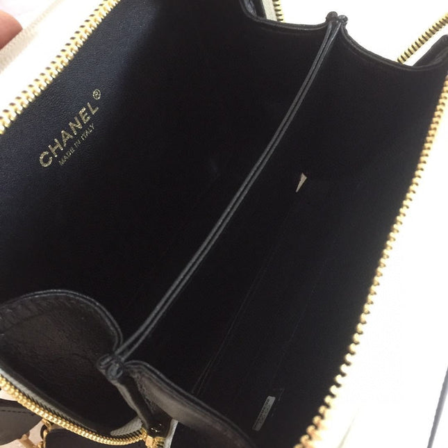 CC MINI 17 VANITY CASE IN BLACK MIX WHITE CALFSKIN GOLD HARDWARE