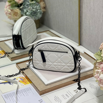 VIBE HOBO 22 BAG IN WHITE CALFSKIN