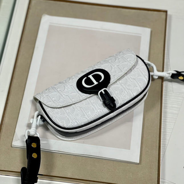 BOBBY EAST-WEST 21 BAG IN WHITE LAMBSKIN