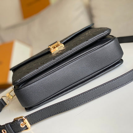 LV 25S POCHETTE METIS 25 IN BLACK MONOGRAM COATED CANVAS GOLD HARDWARE