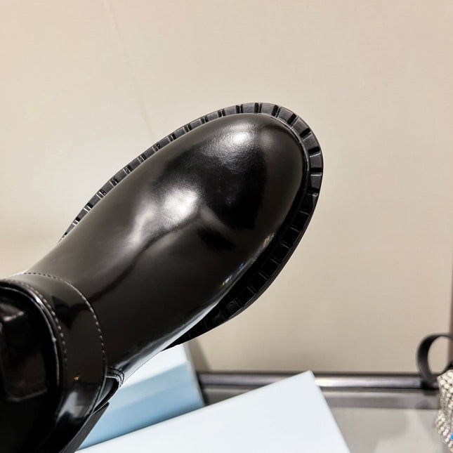 ANKLE BOOTS WITH STRAP IN BLACK CALFSKIN