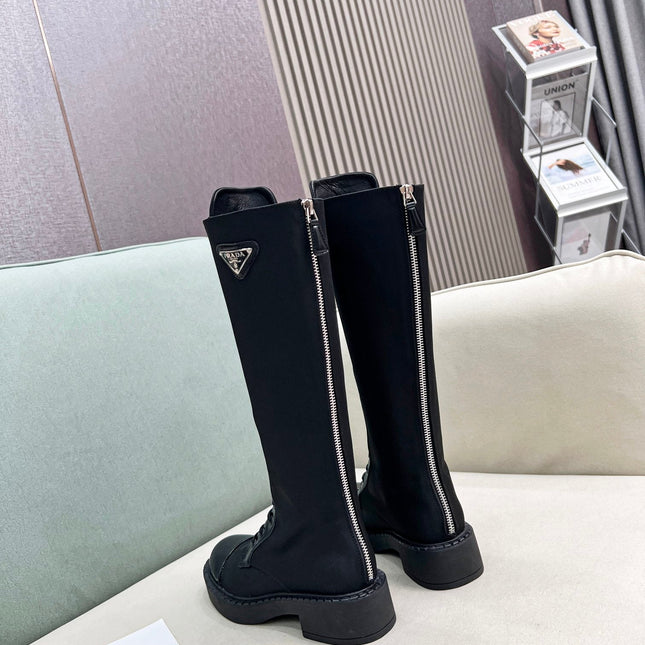 LACE-UP KNEE BOOTS IN BLACK DENIM AND SHEEPSKIN LINING
