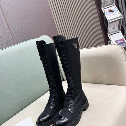 LACE-UP KNEE BOOTS IN BLACK DENIM AND SHEEPSKIN LINING