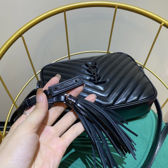 LOU 23 CAMERA BAG IN BLACK QUILTED LEATHER