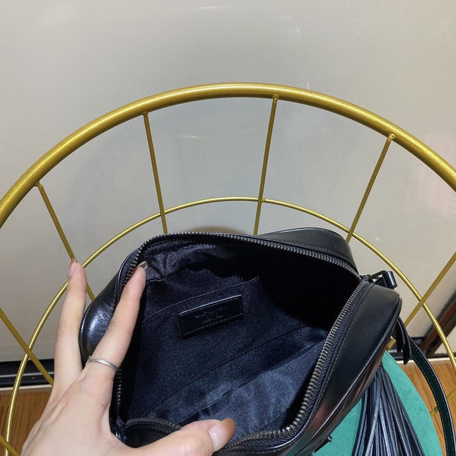 LOU 23 CAMERA BAG IN BLACK QUILTED LEATHER