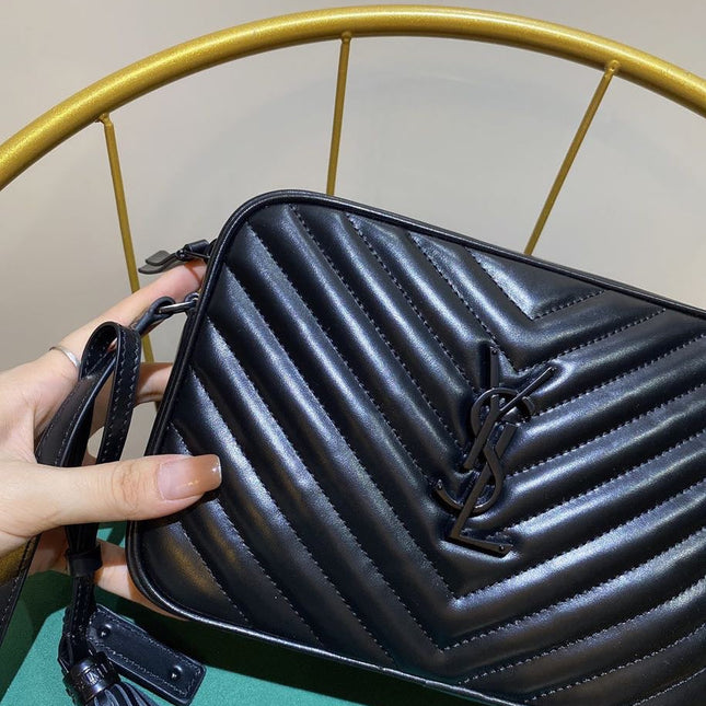 LOU 23 CAMERA BAG IN BLACK QUILTED LEATHER
