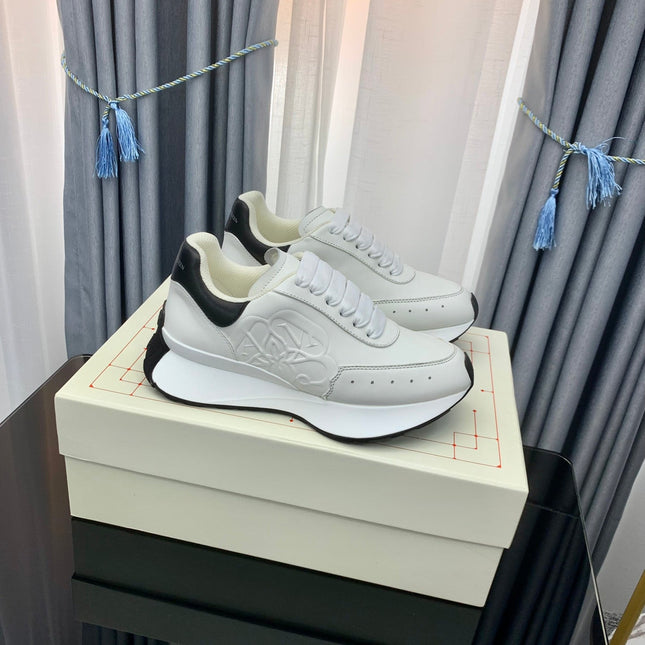 SPRINT RUNNER LOW-TOP IN WHITE CALFSKIN EMBOSSED LOGO