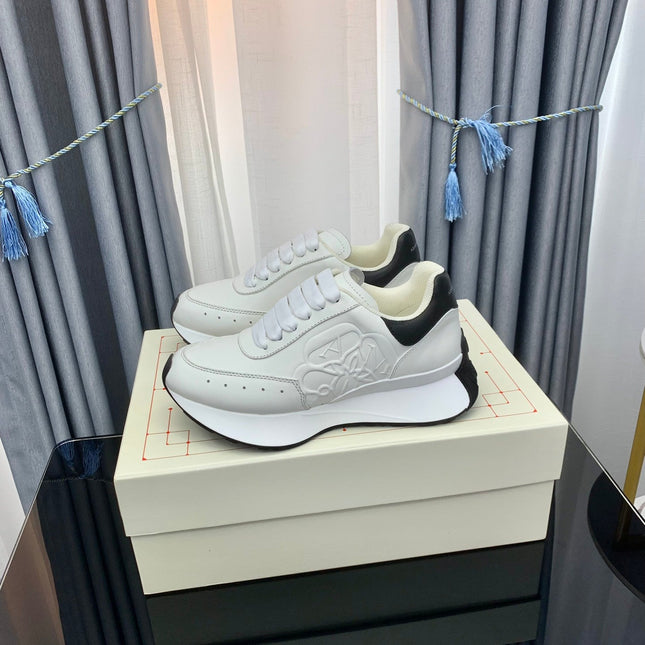 SPRINT RUNNER LOW-TOP IN WHITE CALFSKIN EMBOSSED LOGO