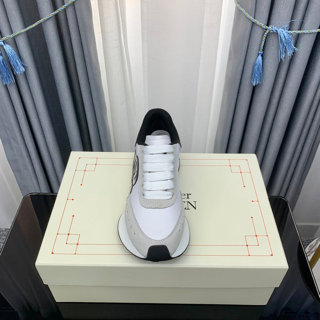 SPRINT RUNNER LOW-TOP IN WHITE CALFSKIN GREY SUEDE AND BLACK HEEL