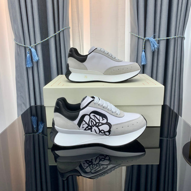SPRINT RUNNER LOW-TOP IN WHITE CALFSKIN GREY SUEDE AND BLACK HEEL