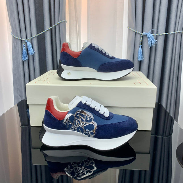 SPRINT RUNNER LOW-TOP NAVY BLUE SUEDE SILVER EMBROIDERED LOGO RED HEEL