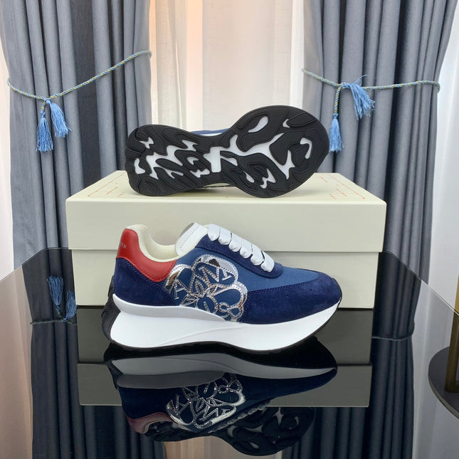 SPRINT RUNNER LOW-TOP NAVY BLUE SUEDE SILVER EMBROIDERED LOGO RED HEEL