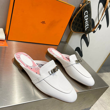 0Z MULE WHITE CALFSKIN WITH PINK PATTERN