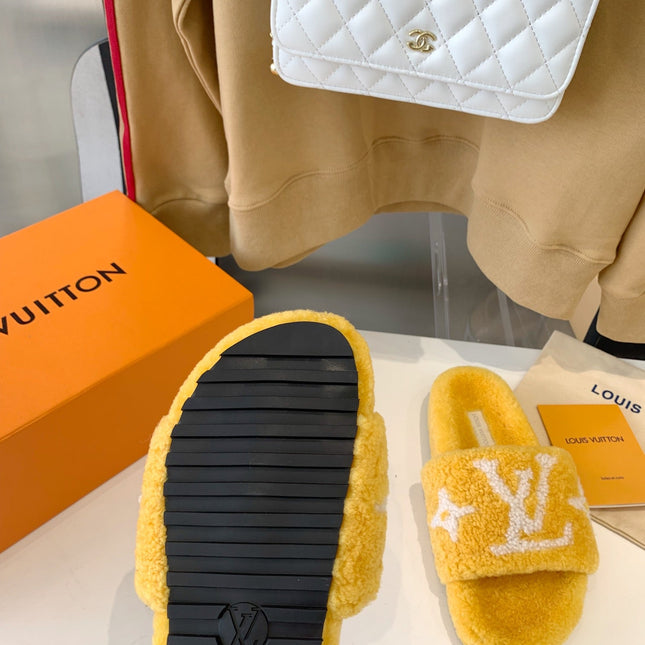 LV WOMEN'S PASEO FLAT SLIPPER IN YELLOW FLEECE WITH WHITE LOGO