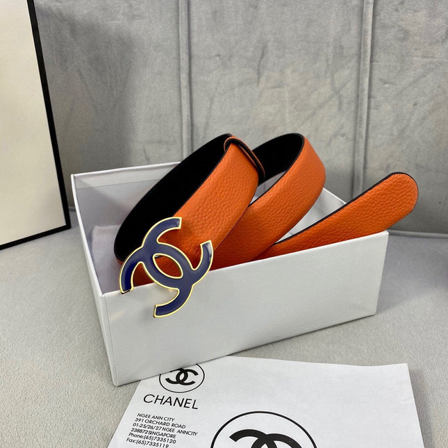 CC 30MM BELT IN FIRE ORANGE GRAINED CALFSKIN WITH NAVY BLUE METAL LOGO