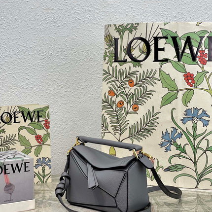LOE MINI 18 PUZZLE BAG IN GREY CALFSKIN