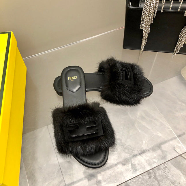 FENDI BAGUETTE MINK SLIDE SLIPPER IN BLACK FUR