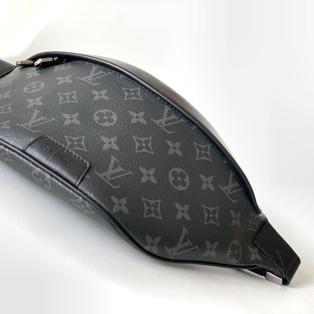 LV 25S DISCOVERY BUMBAG 44 IN BLACK MONOGRAM ECLIPSE CALFSKIN