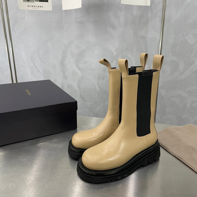 LUG CHELSEA BOOT IN CAMEL BEIGE CALFSKIN