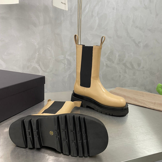 LUG CHELSEA BOOT IN CAMEL BEIGE CALFSKIN