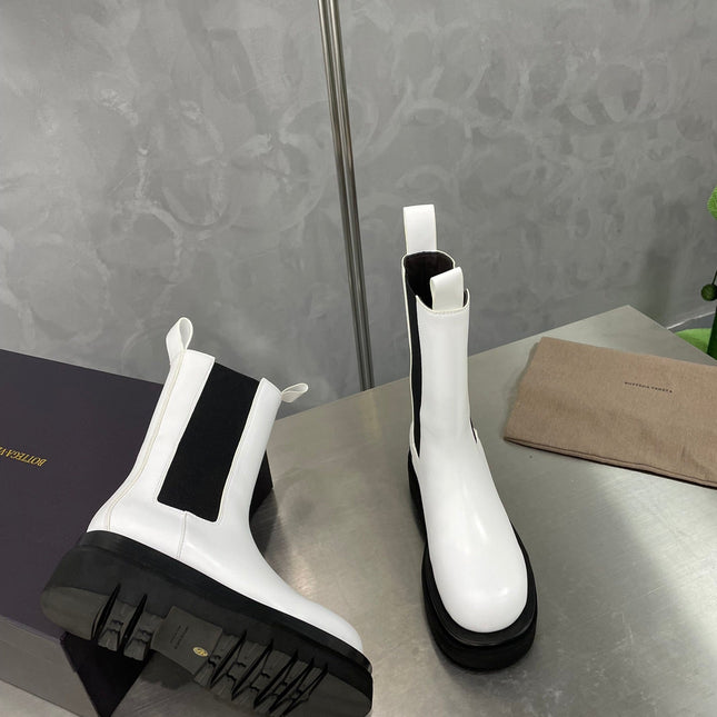 LUG CHELSEA BOOT IN WHITE CALFSKIN
