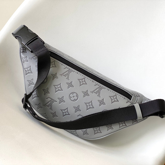 LV 25S DISCOVERY BUMBAG 44 IN TAUPE GRAY EMBOSSED MONOGRAM ECLIPSE CALFSKIN