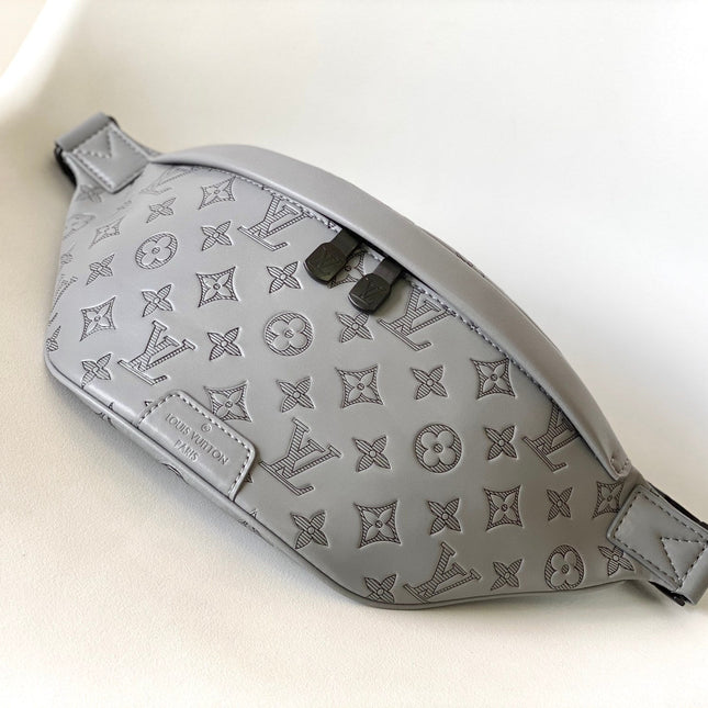 LV 25S DISCOVERY BUMBAG 44 IN TAUPE GRAY EMBOSSED MONOGRAM ECLIPSE CALFSKIN