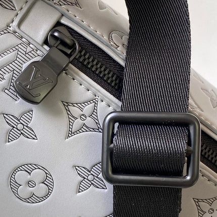 LV 25S DISCOVERY BUMBAG 44 IN TAUPE GRAY EMBOSSED MONOGRAM ECLIPSE CALFSKIN