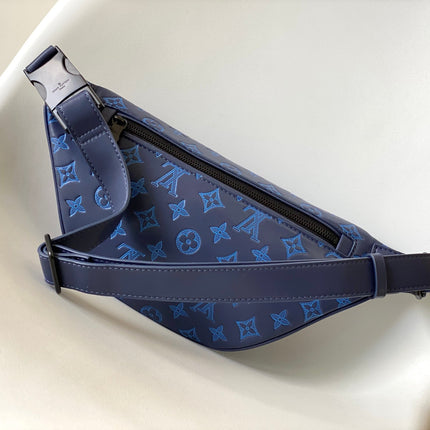 LV 25S DISCOVERY BUMBAG 44 IN DARK BLUE EMBOSSED MONOGRAM ECLIPSE CALFSKIN