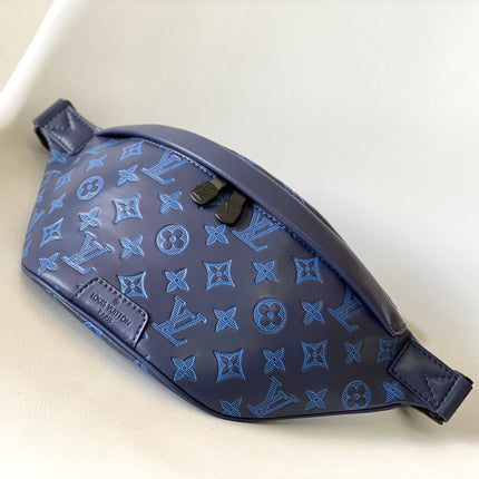 LV 25S DISCOVERY BUMBAG 44 IN DARK BLUE EMBOSSED MONOGRAM ECLIPSE CALFSKIN