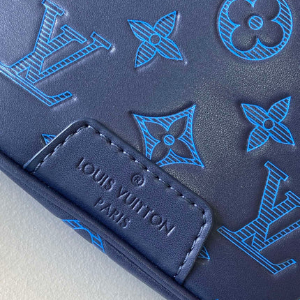 LV 25S DISCOVERY BUMBAG 44 IN DARK BLUE EMBOSSED MONOGRAM ECLIPSE CALFSKIN